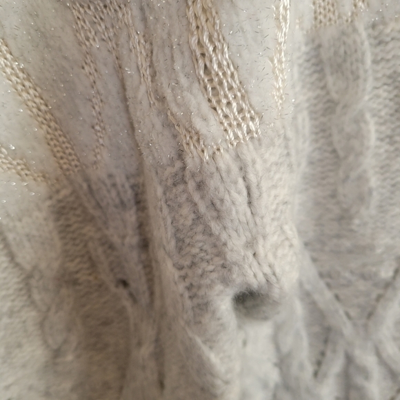 WHBM White House Black Market Knit Sweater Pullover Off White Fuzzy XS - Picture 2 of 11